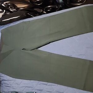 A New Day Green Stretch Pants – Size 2– Used